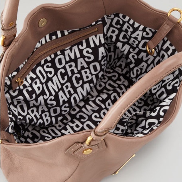 Marc by Marc Jacob’s Classic Q Shoulder Bag in Cream - Picture 4 of 4